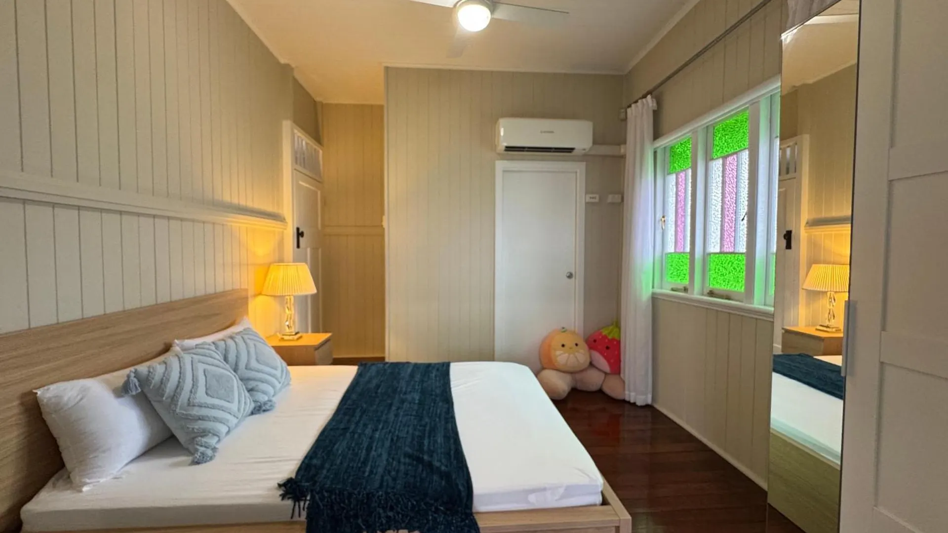 Stylish & Bright 3-Bdrs Family In Holland Park West Apartment Brisbane Australia