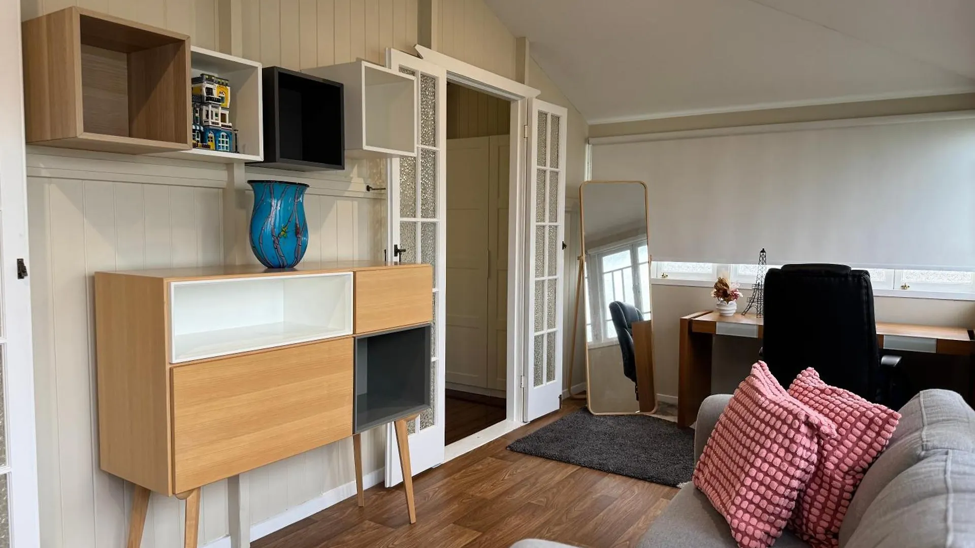 Stylish & Bright 3-Bdrs Family In Holland Park West Apartment Brisbane
